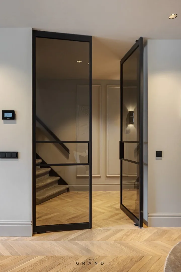 Smart lock for glass doors